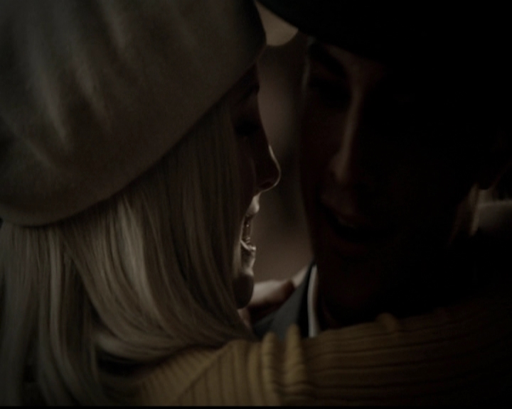 VampireDiariesWorld-dot-org_5x05MontersBall1210.jpg