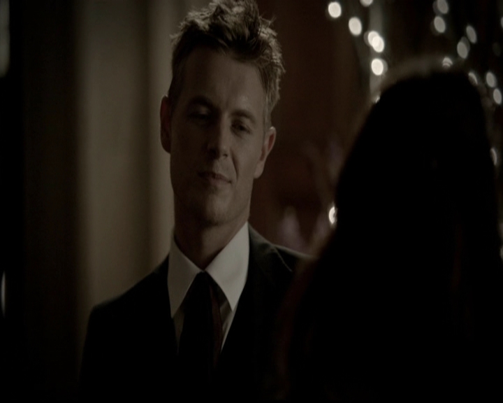 VampireDiariesWorld-dot-org_5x05MontersBall1515.jpg