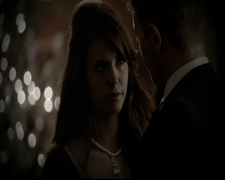 VampireDiariesWorld-dot-org_5x05MontersBall1545.jpg