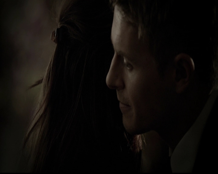 VampireDiariesWorld-dot-org_5x05MontersBall1566.jpg