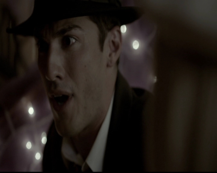 VampireDiariesWorld-dot-org_5x05MontersBall1623.jpg