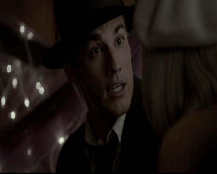 VampireDiariesWorld-dot-org_5x05MontersBall1626.jpg