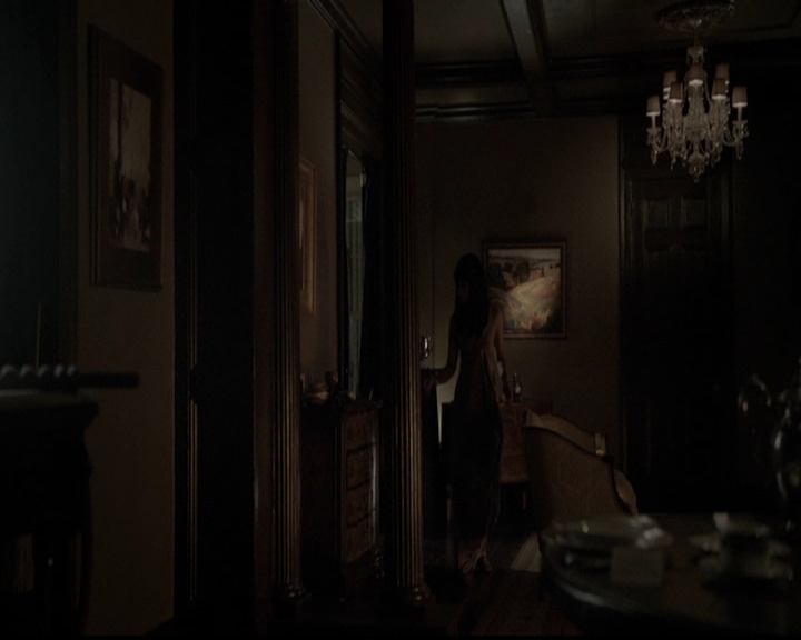 VampireDiariesWorld-dot-org_5x05MontersBall1659.jpg