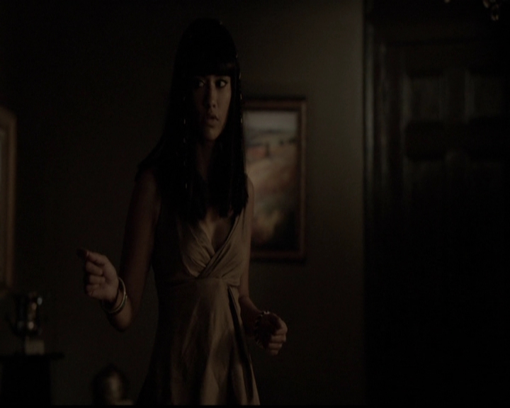 VampireDiariesWorld-dot-org_5x05MontersBall1664.jpg