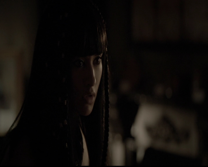 VampireDiariesWorld-dot-org_5x05MontersBall1666.jpg