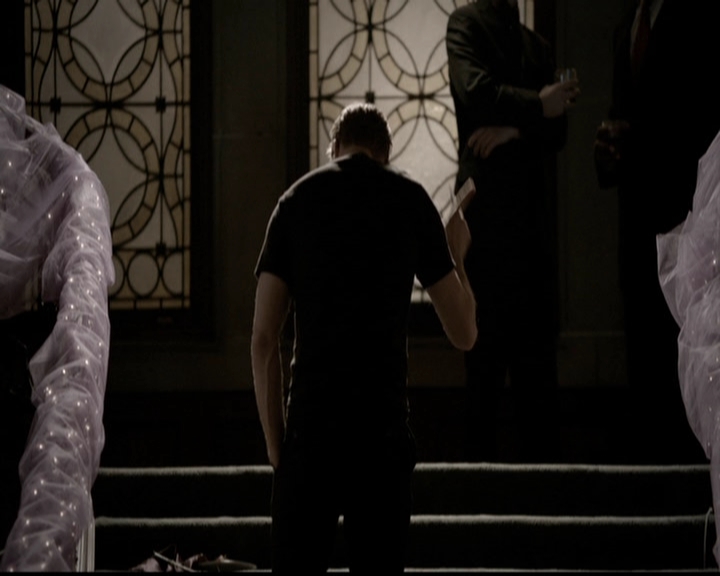 VampireDiariesWorld-dot-org_5x05MontersBall1900.jpg