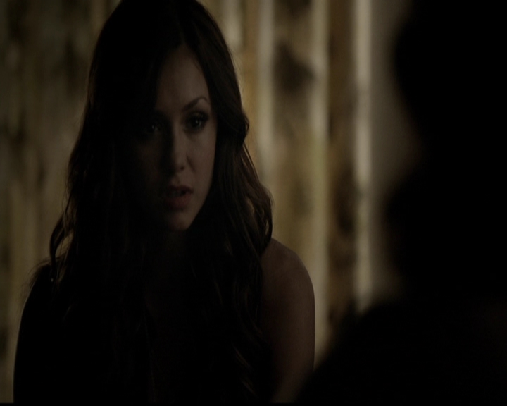 VampireDiariesWorld-dot-org_5x05MontersBall2004.jpg