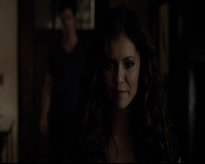 VampireDiariesWorld-dot-org_5x05MontersBall2190.jpg