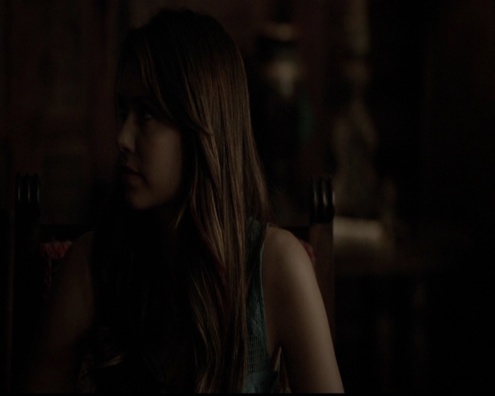 VampireDiariesWorld-dot-org_5x05MontersBall2196.jpg