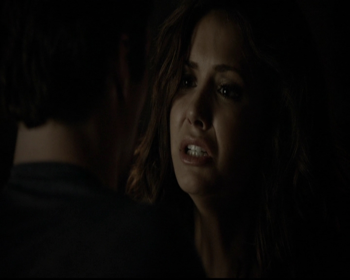 VampireDiariesWorld-dot-org_5x05MontersBall2236.jpg
