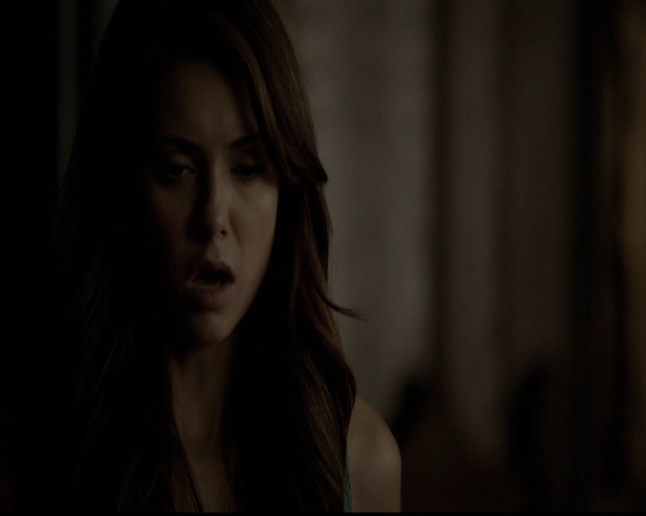 VampireDiariesWorld-dot-org_5x05MontersBall2270.jpg
