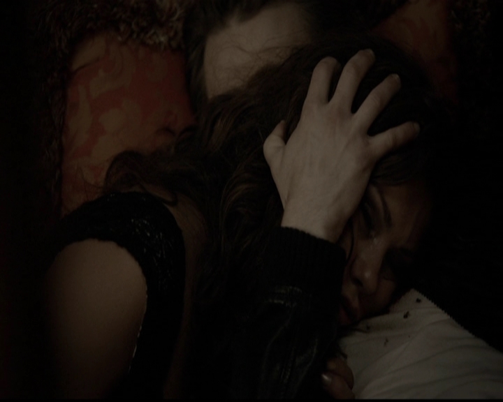 VampireDiariesWorld-dot-org_5x05MontersBall2272.jpg