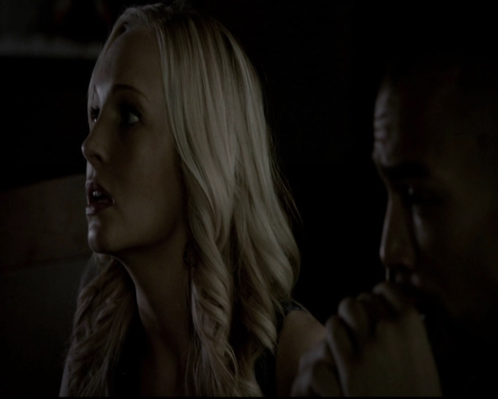 VampireDiariesWorld-dot-org_5x08DeadManOnCampus0687.jpg