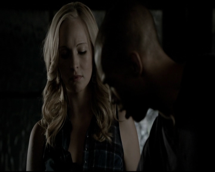 VampireDiariesWorld-dot-org_5x08DeadManOnCampus0713.jpg