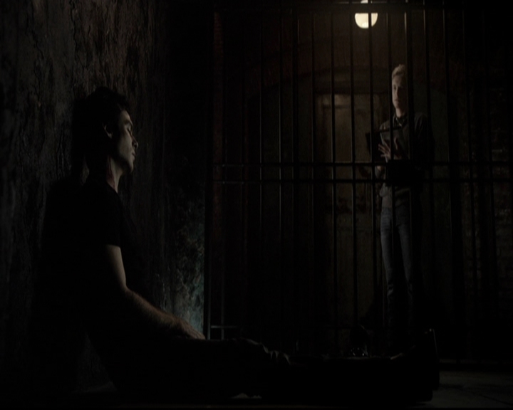 VampireDiariesWorld-dot-org_5x09TheCell0367.jpg