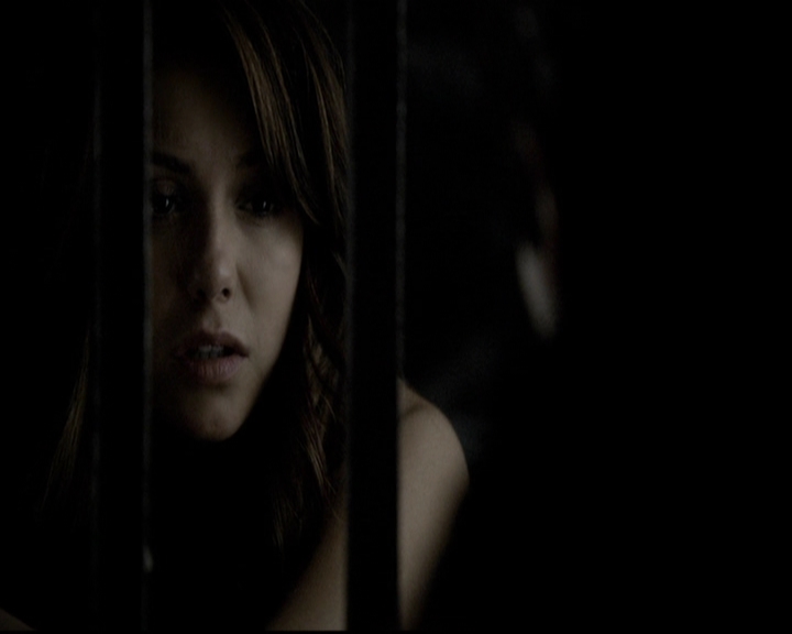 VampireDiariesWorld-dot-org_5x09TheCell0911.jpg