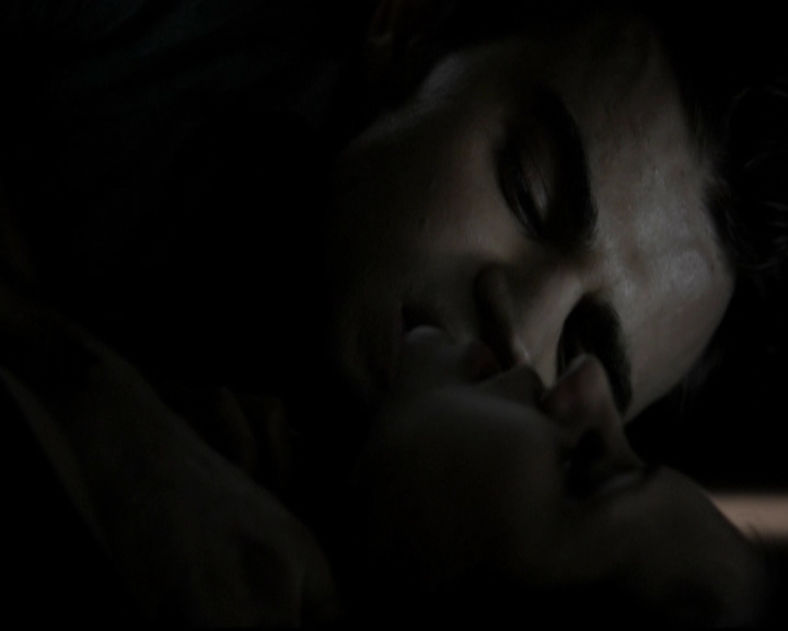 VampireDiariesWorld-dot-org_5x09TheCell1853.jpg