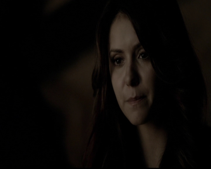 VampireDiariesWorld-dot-org_5x11-500YearsOfSolitude2222.jpg