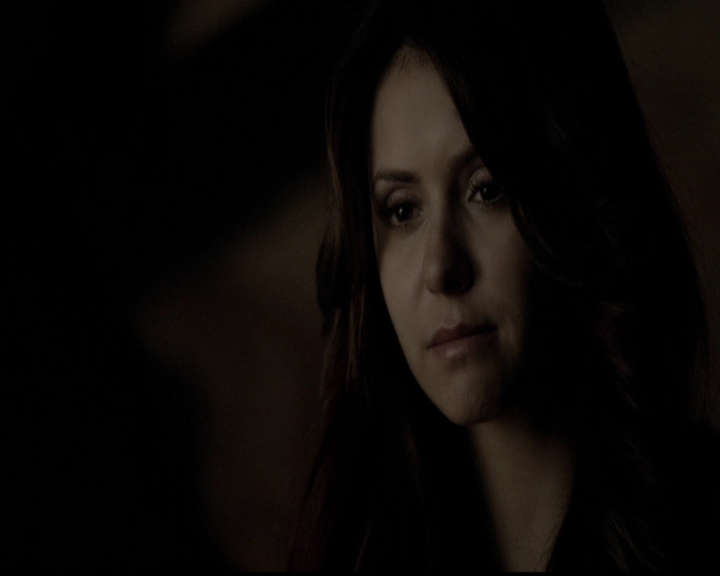 VampireDiariesWorld-dot-org_5x11-500YearsOfSolitude2223.jpg