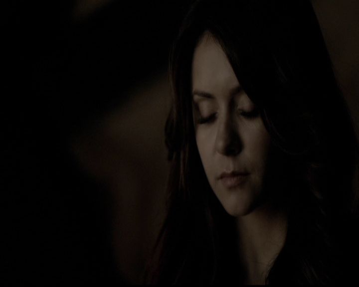 VampireDiariesWorld-dot-org_5x11-500YearsOfSolitude2233.jpg