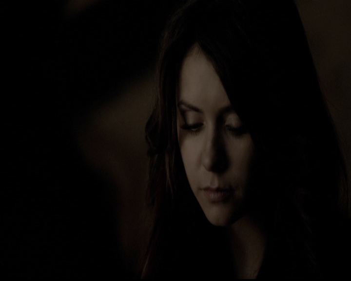 VampireDiariesWorld-dot-org_5x11-500YearsOfSolitude2234.jpg