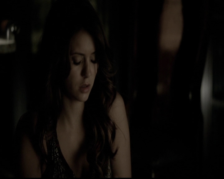 VampireDiariesWorld-dot-org_5x11-500YearsOfSolitude2269.jpg