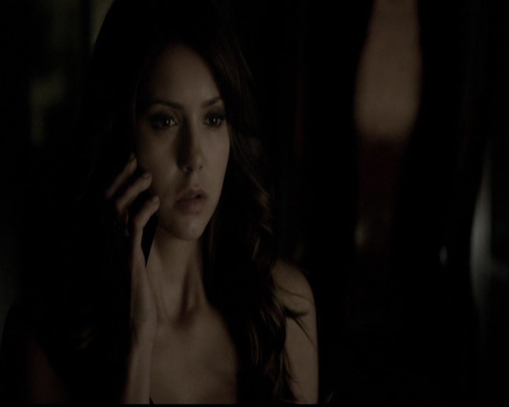 VampireDiariesWorld-dot-org_5x11-500YearsOfSolitude2273.jpg