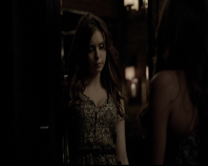 VampireDiariesWorld-dot-org_5x11-500YearsOfSolitude2308.jpg