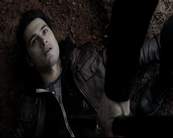 VampireDiariesWorld-dot-org_5x13TotalEclipseOfTheHeart0581.jpg