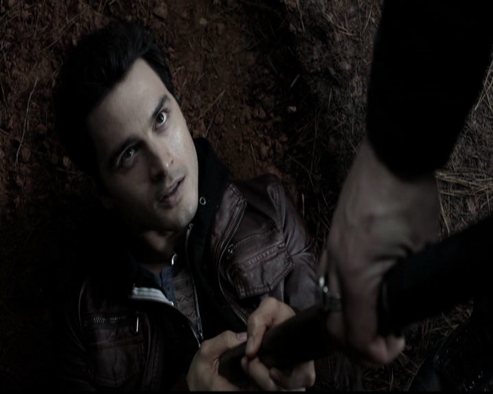 VampireDiariesWorld-dot-org_5x13TotalEclipseOfTheHeart0590.jpg