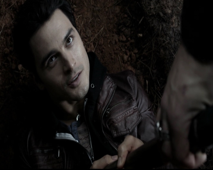 VampireDiariesWorld-dot-org_5x13TotalEclipseOfTheHeart0592.jpg