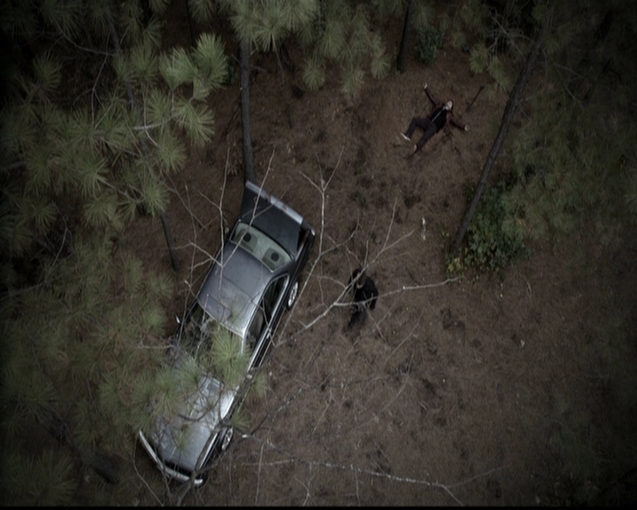 VampireDiariesWorld-dot-org_5x13TotalEclipseOfTheHeart0613.jpg