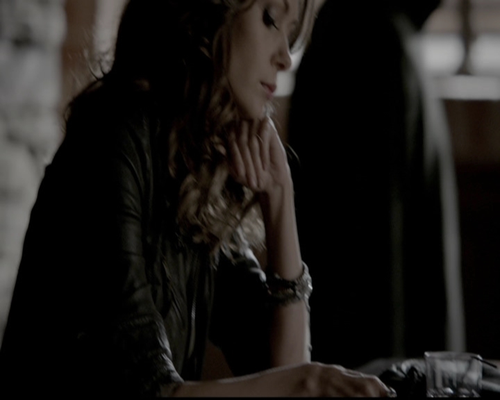 VampireDiariesWorld-dot-org_5x13TotalEclipseOfTheHeart0716.jpg
