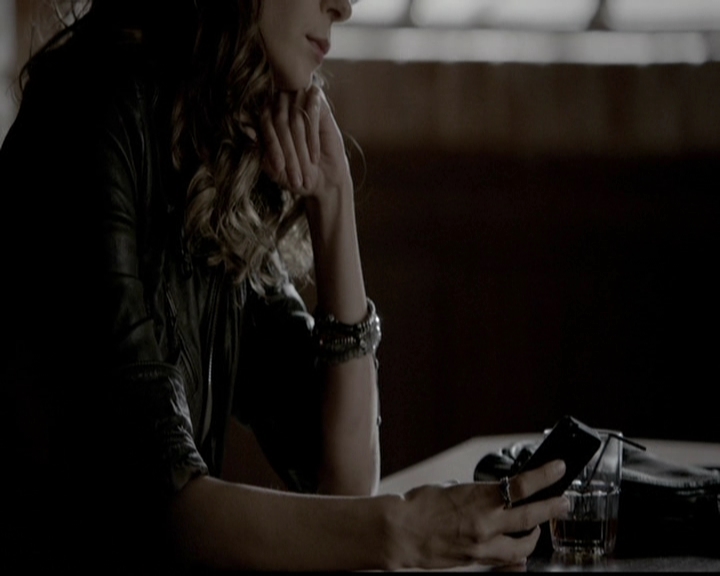 VampireDiariesWorld-dot-org_5x13TotalEclipseOfTheHeart0717.jpg