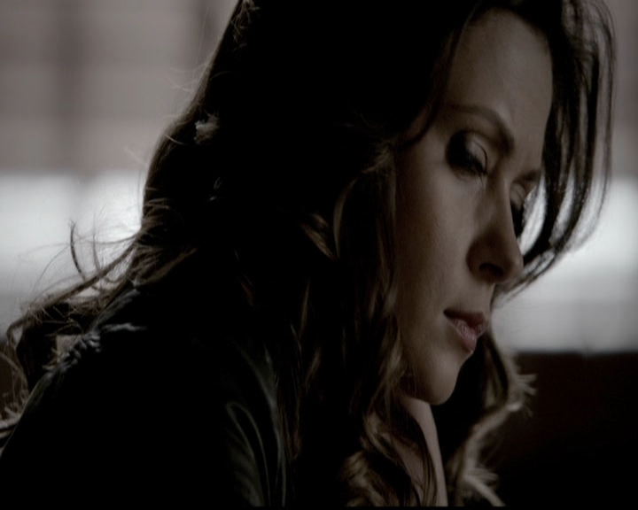 VampireDiariesWorld-dot-org_5x13TotalEclipseOfTheHeart0721.jpg