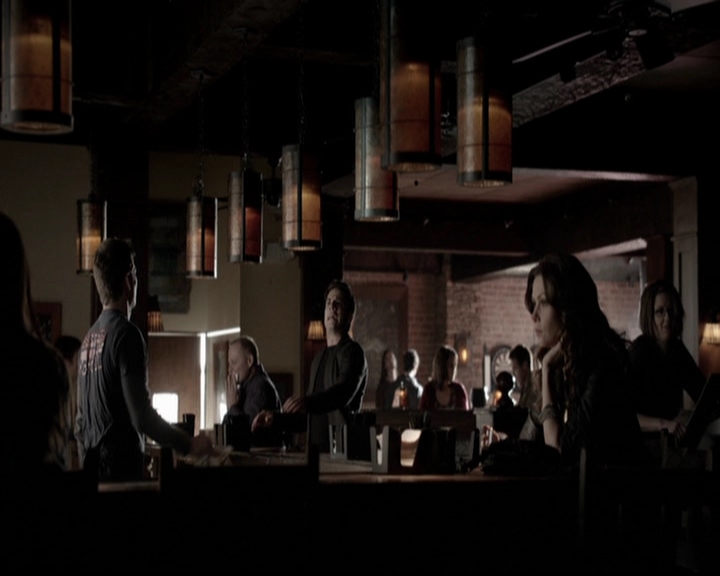 VampireDiariesWorld-dot-org_5x13TotalEclipseOfTheHeart0723.jpg