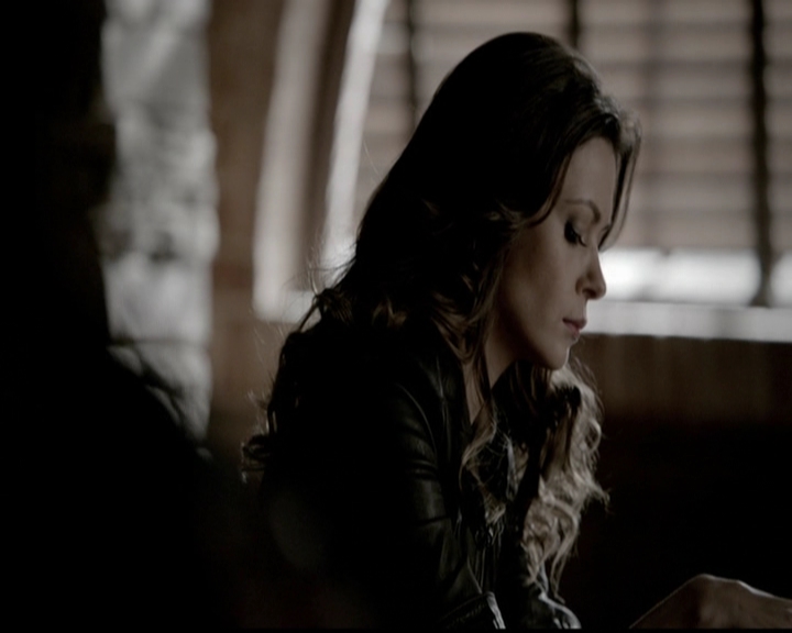 VampireDiariesWorld-dot-org_5x13TotalEclipseOfTheHeart0741.jpg