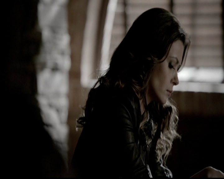 VampireDiariesWorld-dot-org_5x13TotalEclipseOfTheHeart0742.jpg