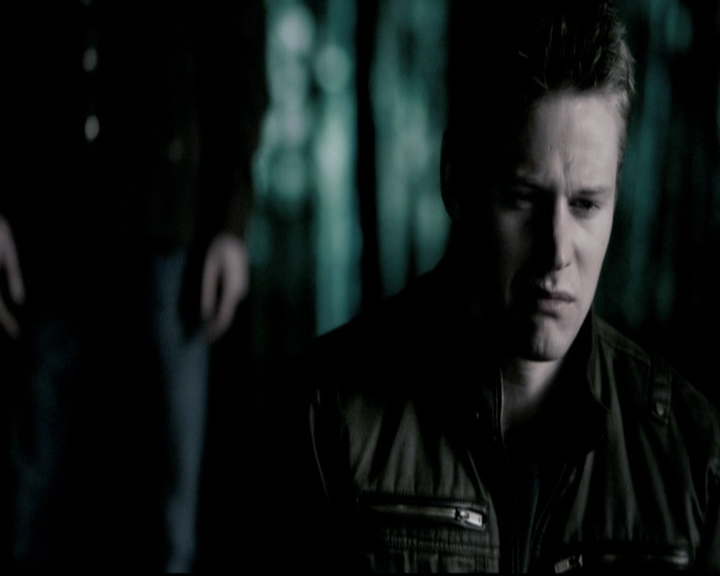VampireDiariesWorld-dot-org_5x18ResidentEvil1983.jpg