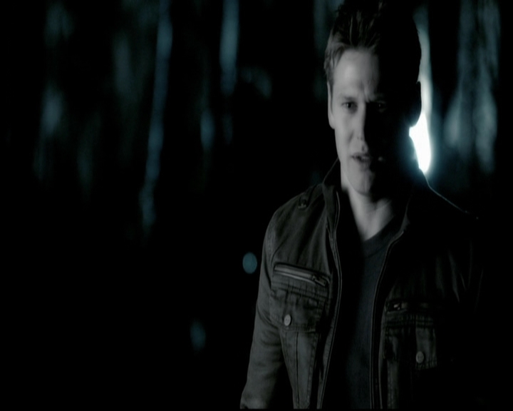 VampireDiariesWorld-dot-org_5x18ResidentEvil2002.jpg