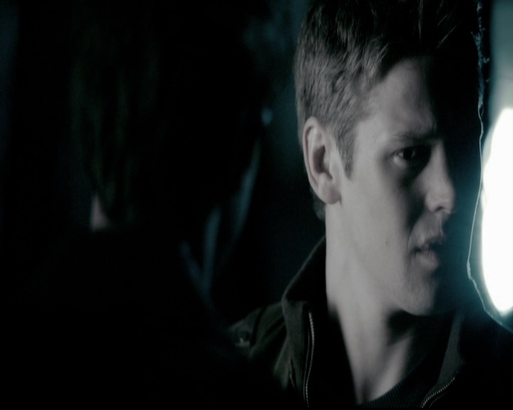 VampireDiariesWorld-dot-org_5x18ResidentEvil2018.jpg