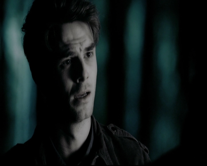 VampireDiariesWorld-dot-org_5x18ResidentEvil2022.jpg