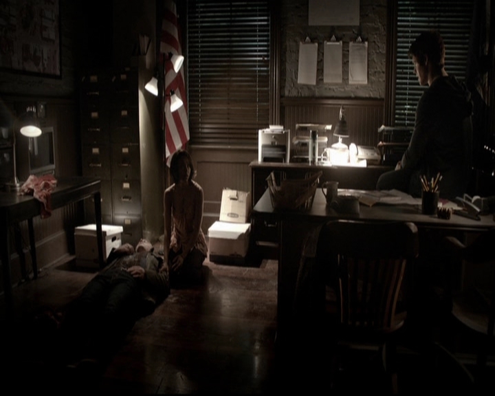 VampireDiariesWorld-dot-org_5x18ResidentEvil2033.jpg