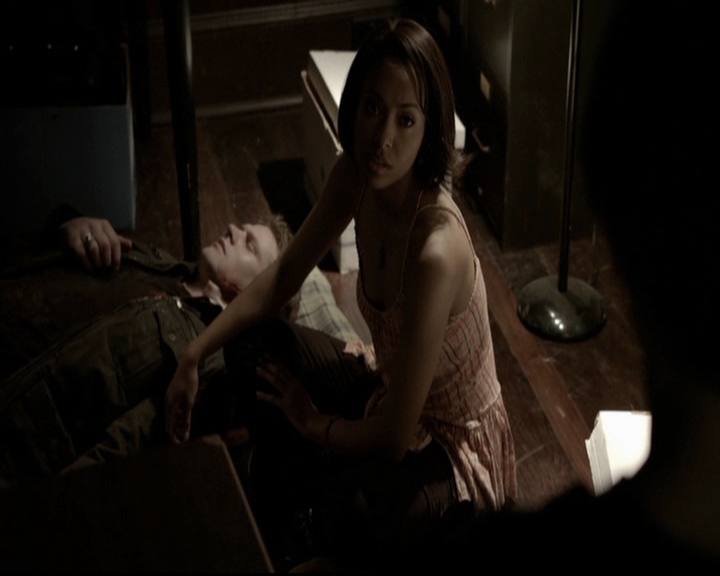 VampireDiariesWorld-dot-org_5x18ResidentEvil2046.jpg