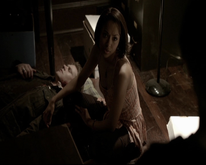 VampireDiariesWorld-dot-org_5x18ResidentEvil2048.jpg