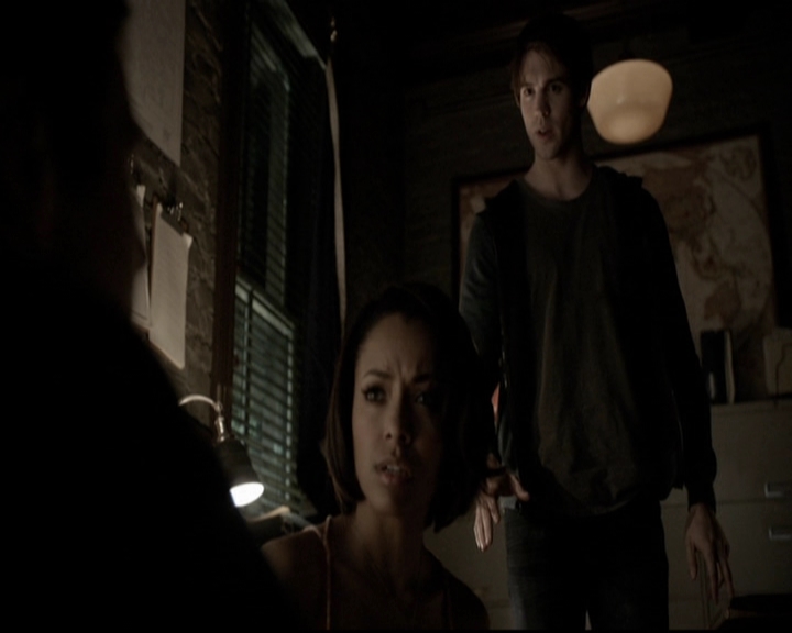 VampireDiariesWorld-dot-org_5x18ResidentEvil2085.jpg