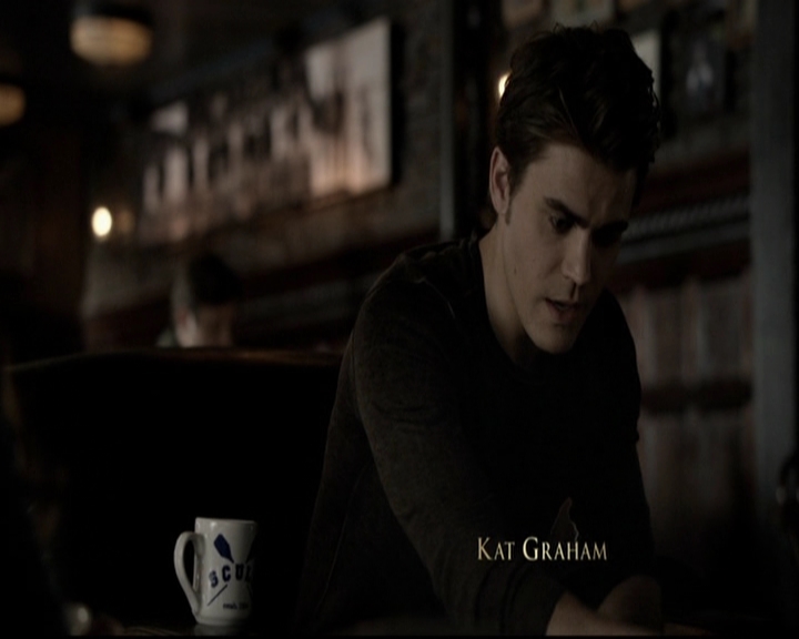 VampireDiariesWorld-dot-org_5x19ManOnFire0091.jpg