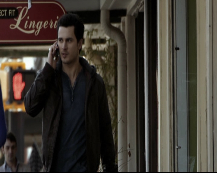 VampireDiariesWorld-dot-org_5x19ManOnFire0337.jpg