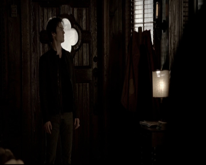 VampireDiariesWorld-dot-org_5x19ManOnFire1111.jpg