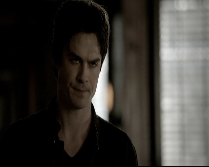 VampireDiariesWorld-dot-org_5x19ManOnFire1154.jpg